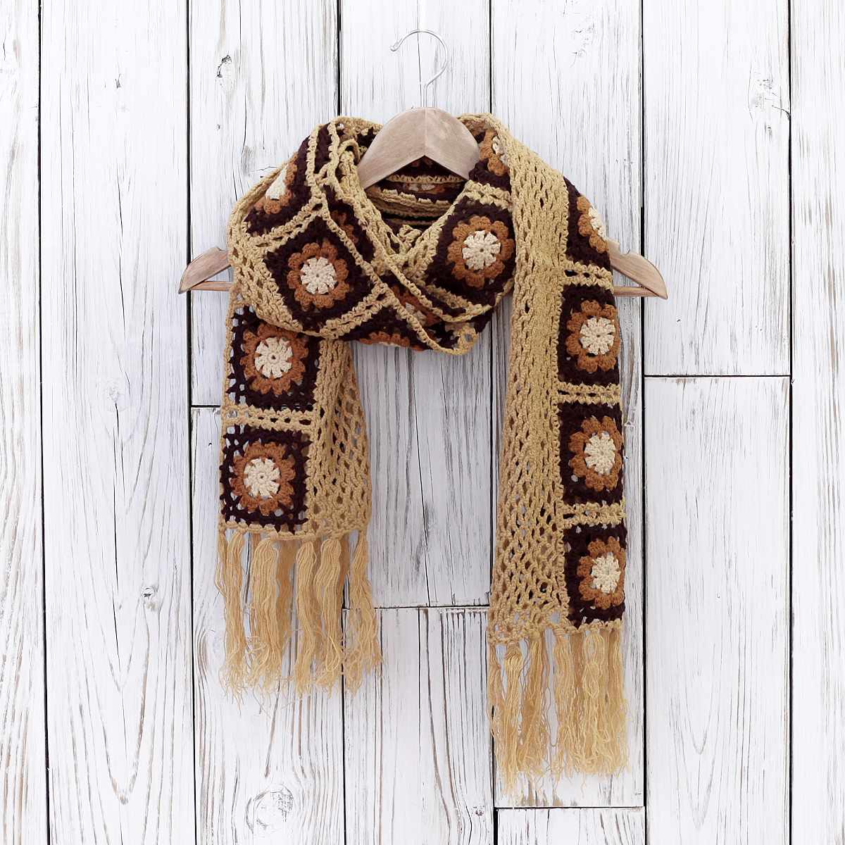 Flower scarf (w/ pics and tutorial) - CROCHET
